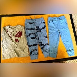 Garanimals Gray Shirt And Blue Sweatpants Comfortable Joggers Bundle (3)